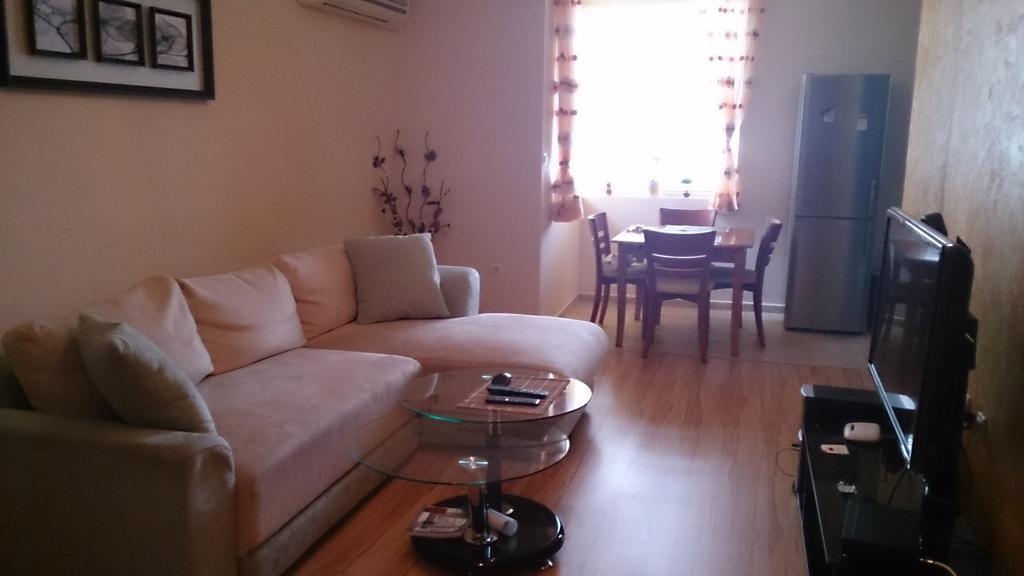 Geri Apartment Burgas City Værelse billede